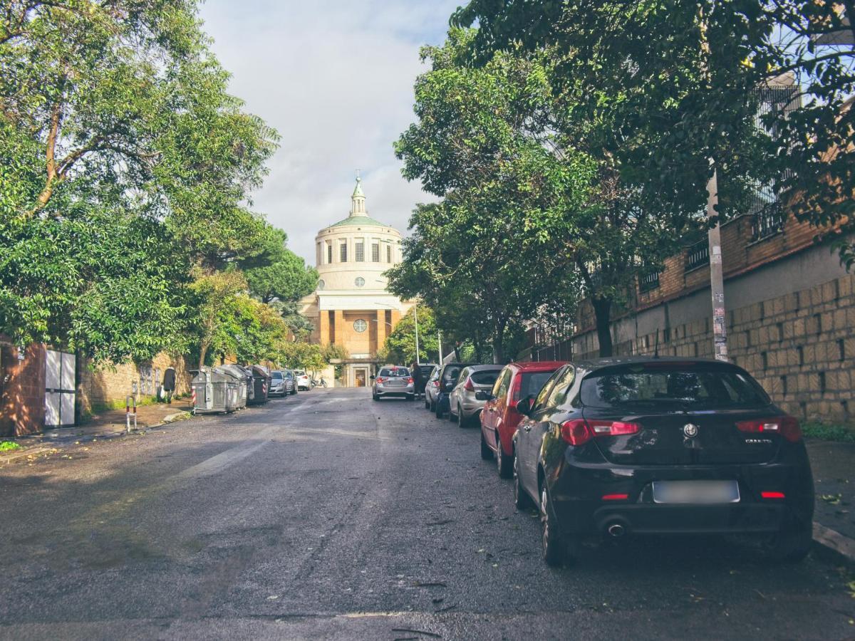 Daneva's * Roma